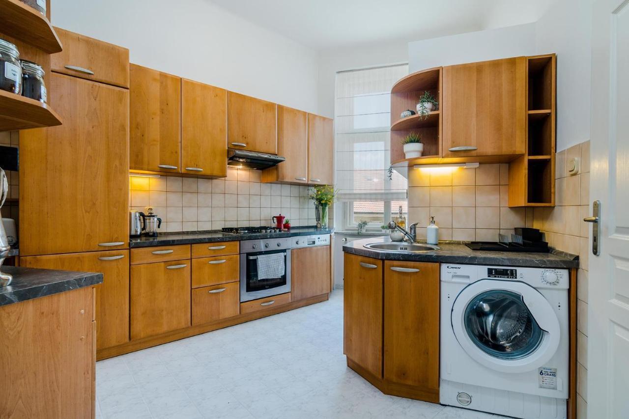 Apt Near Old Town Prague By Michal&Friends מראה חיצוני תמונה